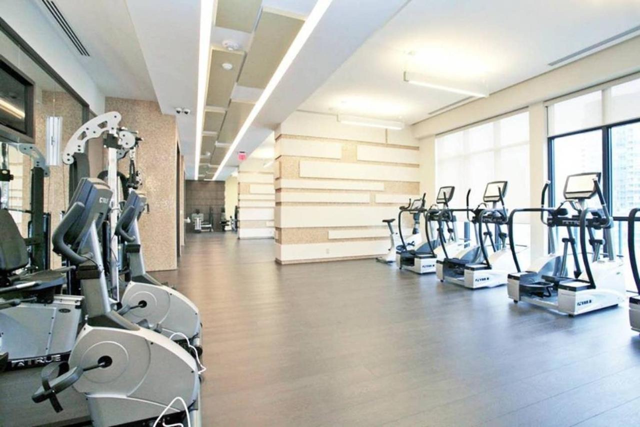 Stunning Views Of Downtown - Luxury High Rise With King Bed! Villa Toronto Luaran gambar