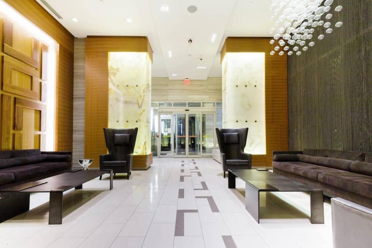 Stunning Views Of Downtown - Luxury High Rise With King Bed! Villa Toronto Luaran gambar